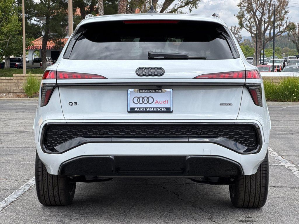 صورة 5 لـ 2026 AUDI Q3 TFSI QUATTRO S TRONIC