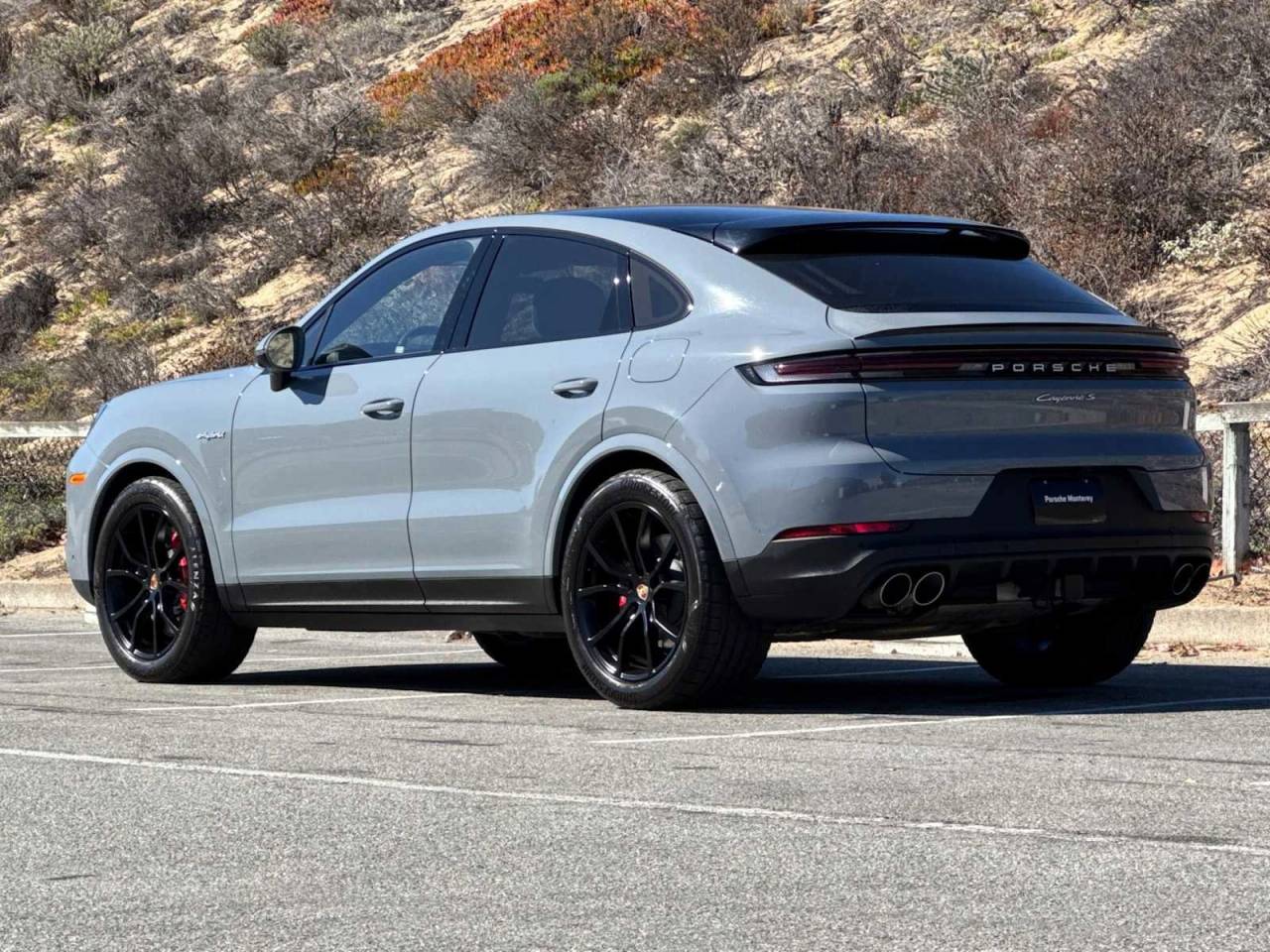 2025 Porsche CAYENNE 照片 3