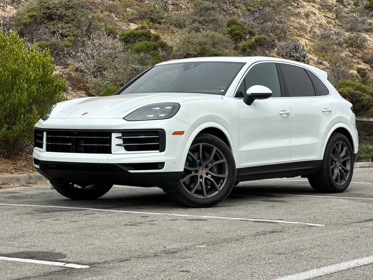 صورة 1 لـ 2025 Porsche CAYENNE