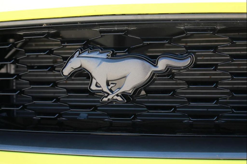 2021 FORD MUSTANG MACH 1 FASTBACK — миниатюра 27