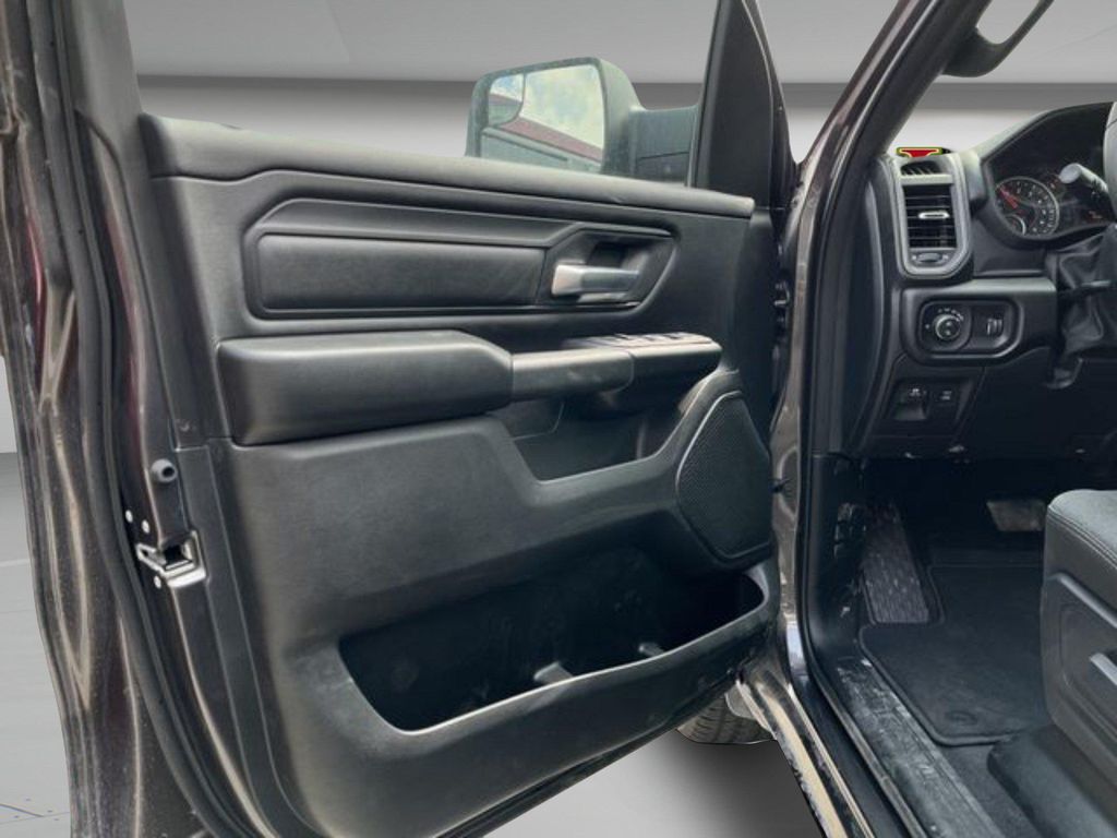 صورة مصغرة 8 لـ 2026 RAM 1500 EXPRESS