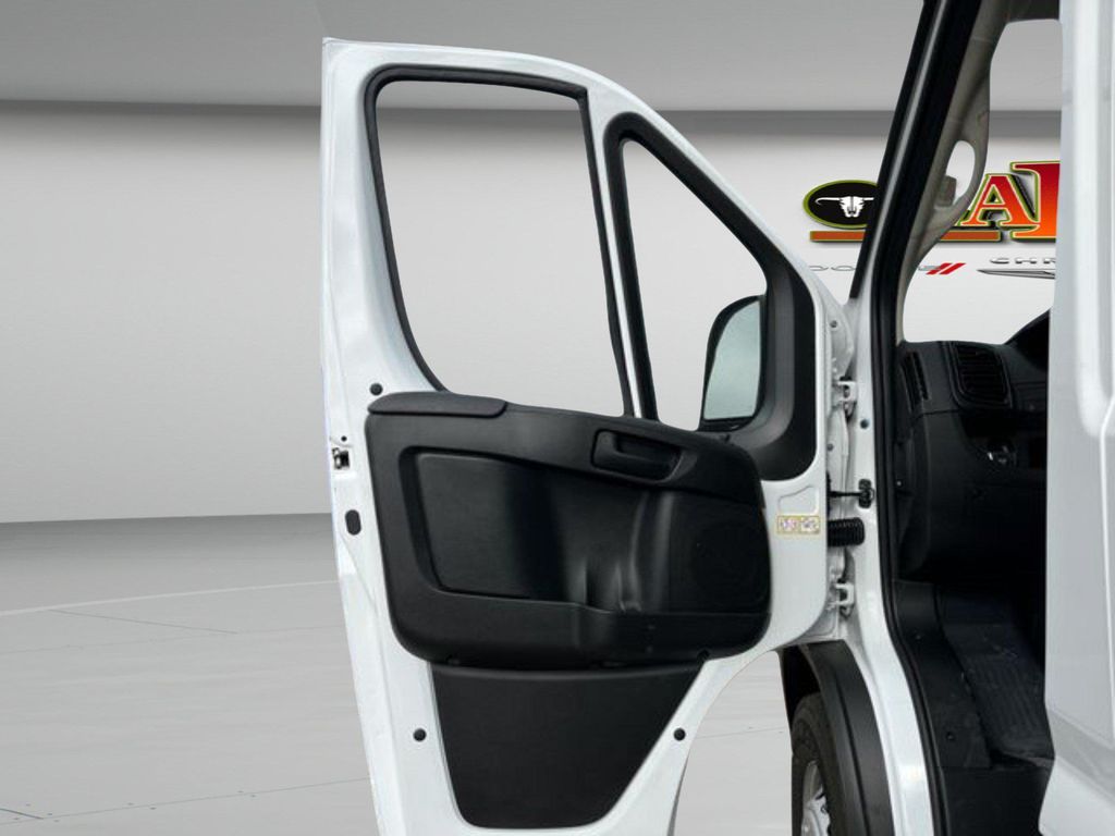 2026 RAM PROMASTER 2500 TRADESMAN — миниатюра 19