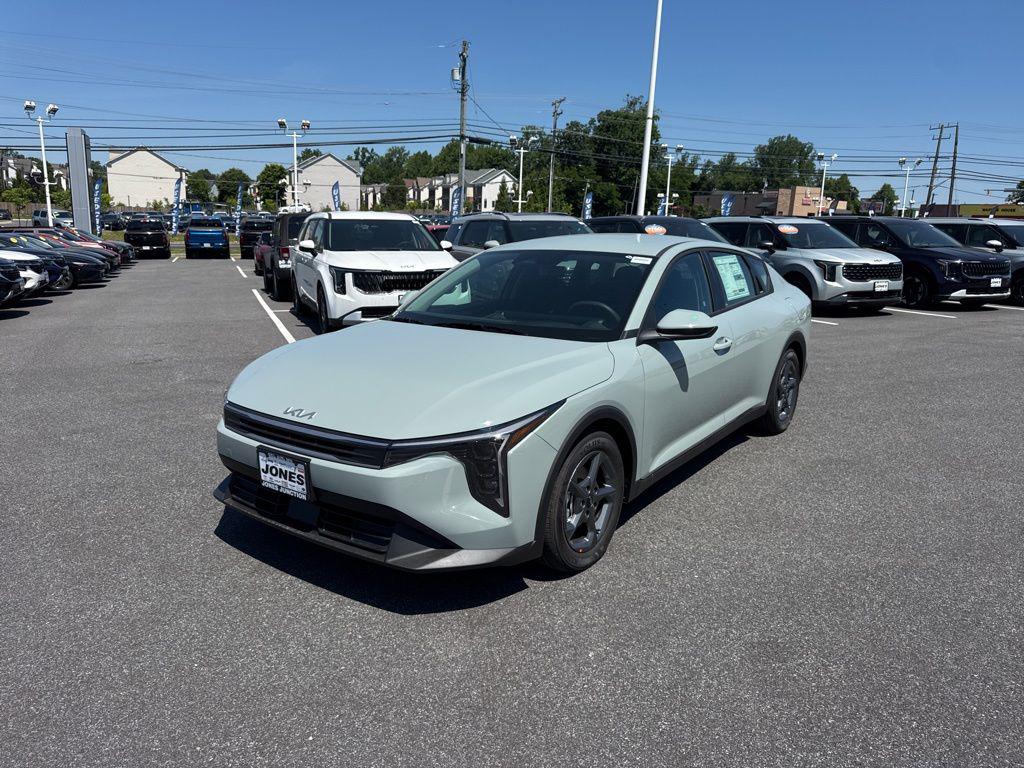 New 2026 Kia K4 LXS