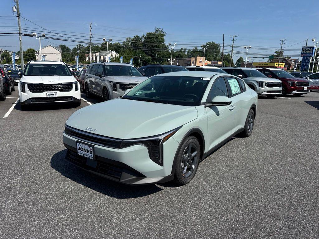 New 2026 Kia K4 LXS
