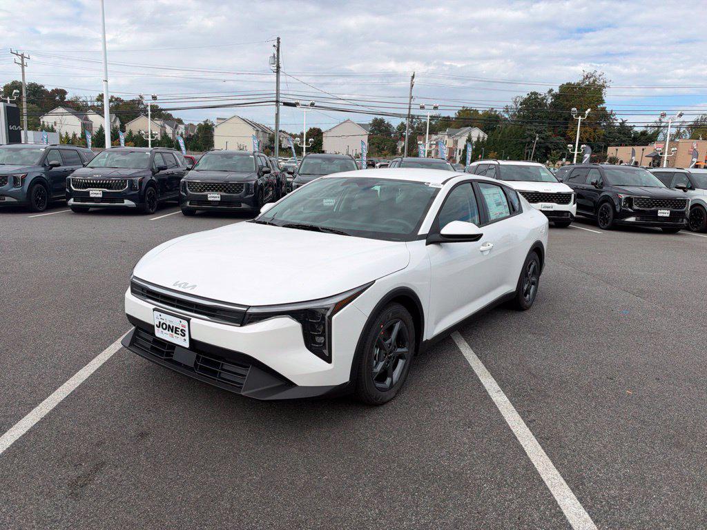 New 2026 Kia K4 LXS