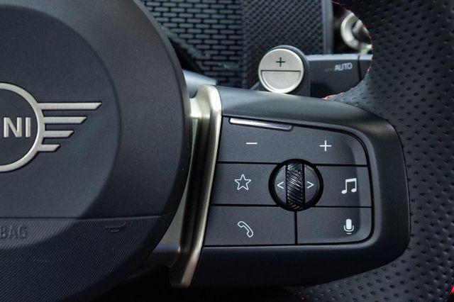 2027 MINI COUNTRYMAN COOPER S ALL4 — миниатюра 19