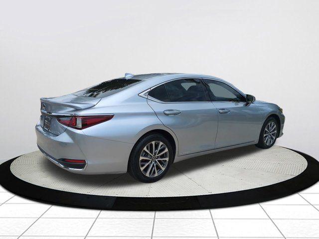 2022 Lexus ES 300H BASE — фото 4