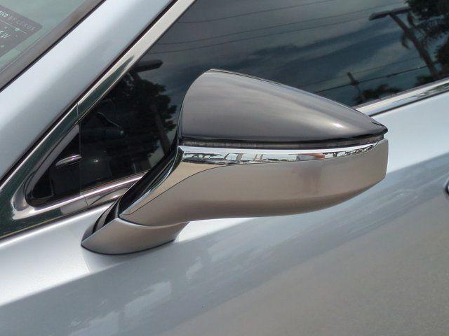 صورة مصغرة 12 لـ 2022 Lexus ES 300H BASE