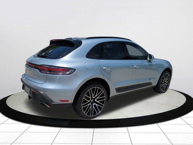 2024 Porsche MACAN — фото 3