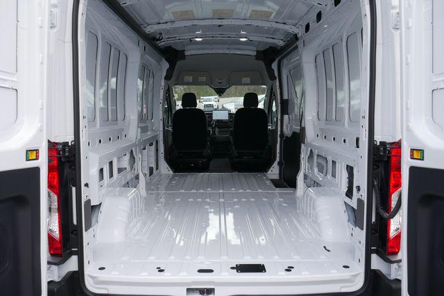 صورة 9 لـ 2026 FORD TRANSIT-250 BASE