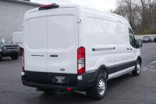 صورة 10 لـ 2026 FORD TRANSIT-250 BASE