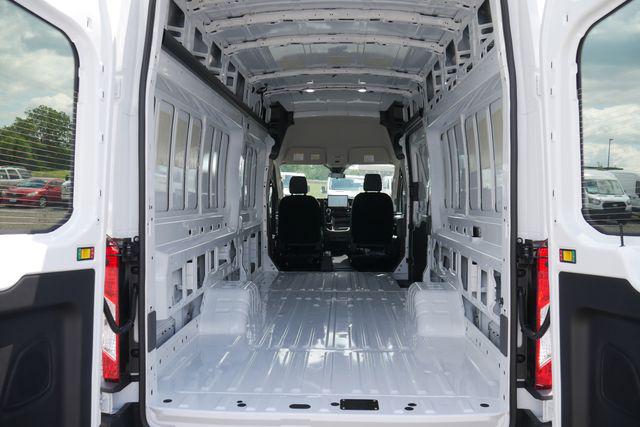 صورة 9 لـ 2026 FORD TRANSIT-350 BASE
