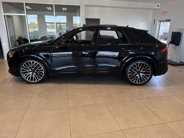 2026 AUDI SQ8 PRESTIGE photo 3