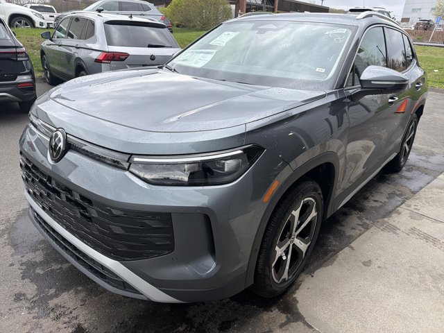 New 2026 Volkswagen Tiguan SE