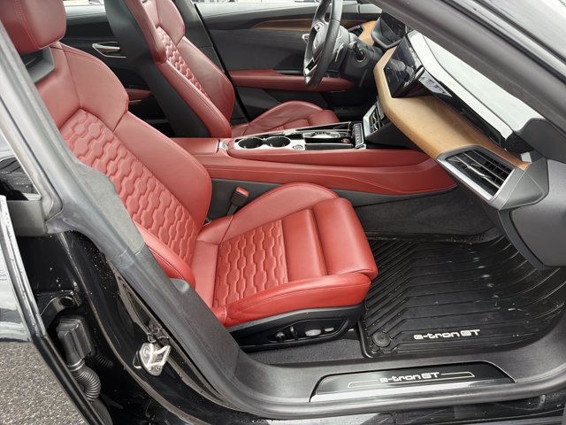 2024 AUDI E-TRON GT PRESTIGE — миниатюра 21