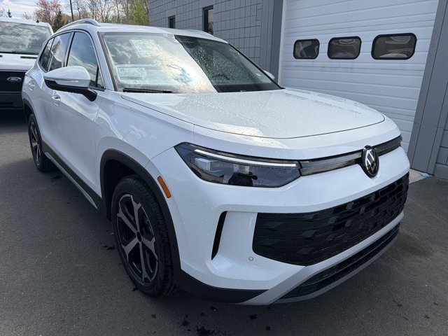 New 2026 Volkswagen Tiguan SE