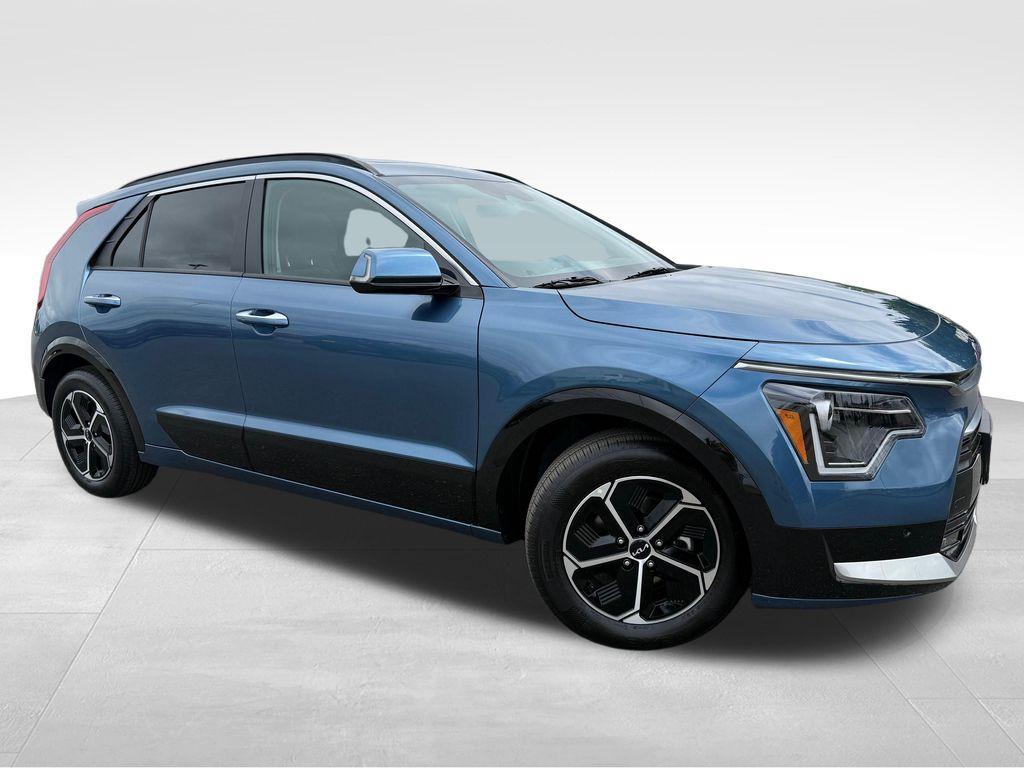 New 2026 Kia Niro SX