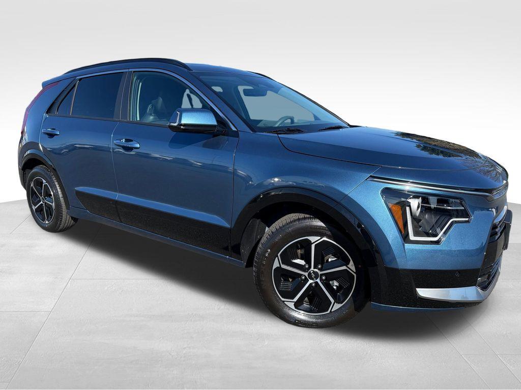 New 2026 Kia Niro SX
