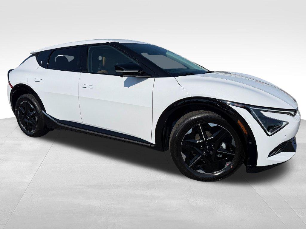 New 2026 Kia EV6 Wind