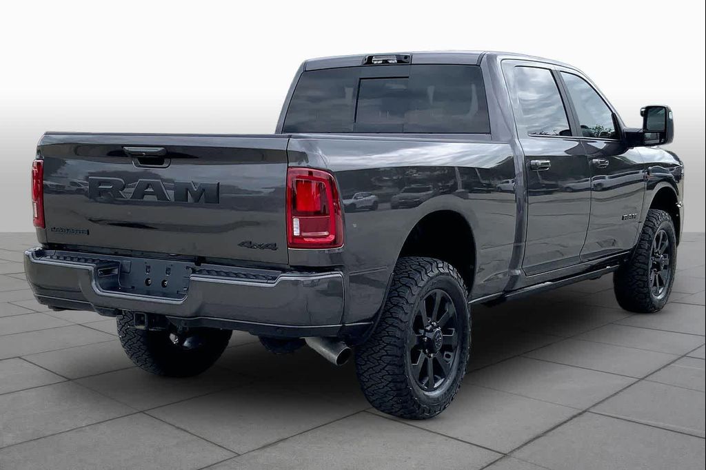 2025 RAM 2500 LARAMIE CREW CAB 4X4 6'4' BOX — миниатюра 13