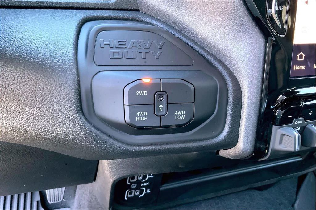 2026 RAM 2500 TRADESMAN CREW CAB 4X4 6'4' BOX 缩略图 16