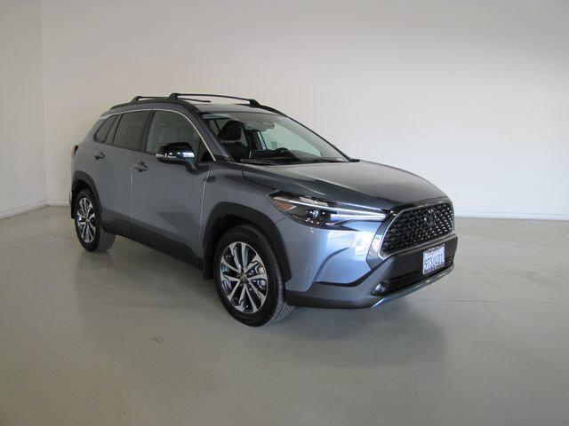 TOYOTA COROLLA CROSS - 3