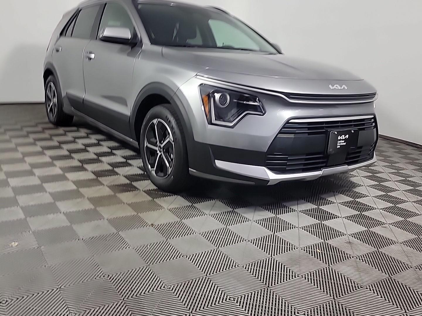 2024 Kia Niro EX