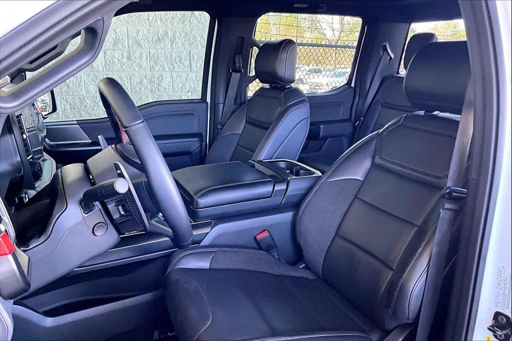 FORD F-150 RAPTOR - 8