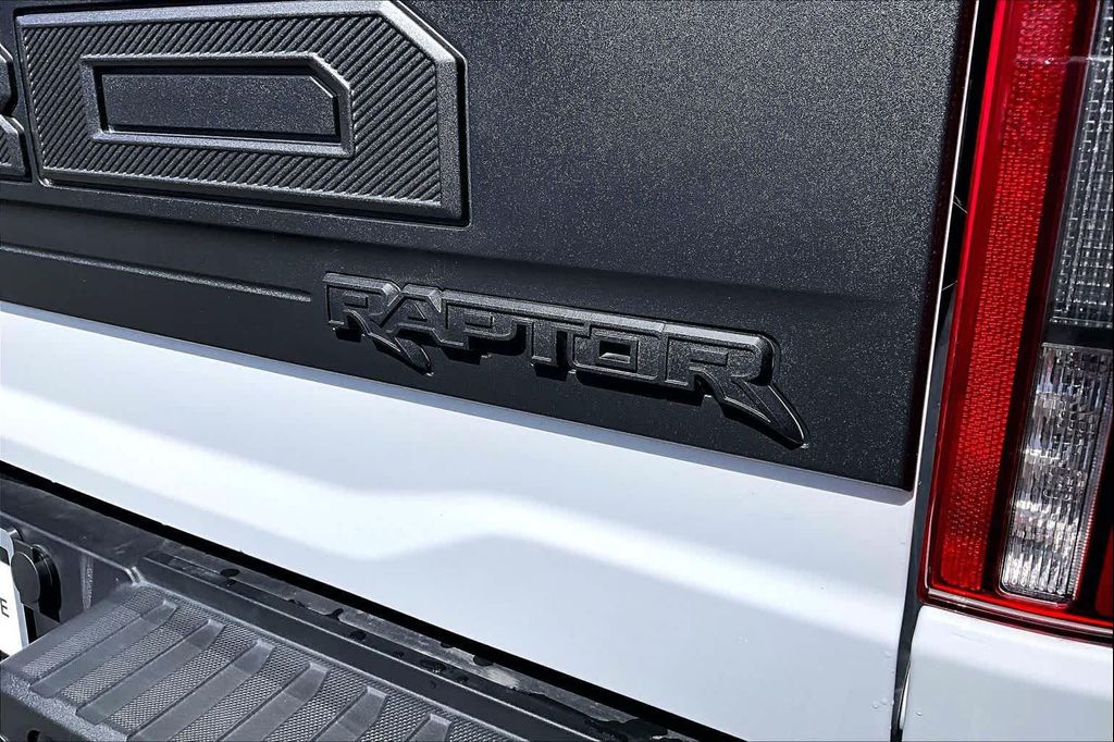 FORD F-150 RAPTOR - 10