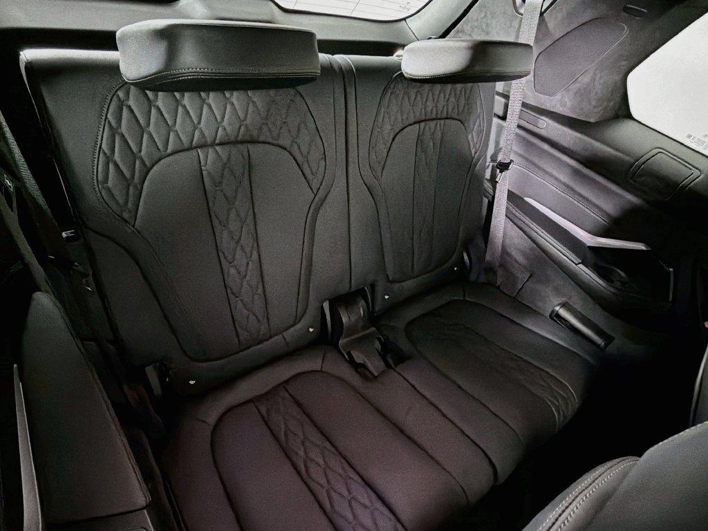 صورة مصغرة 29 لـ 2025 BMW X7 M60I