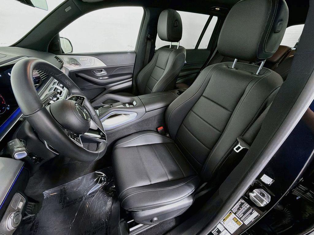 2026 Mercedes-BENZ GLS thumbnail 22