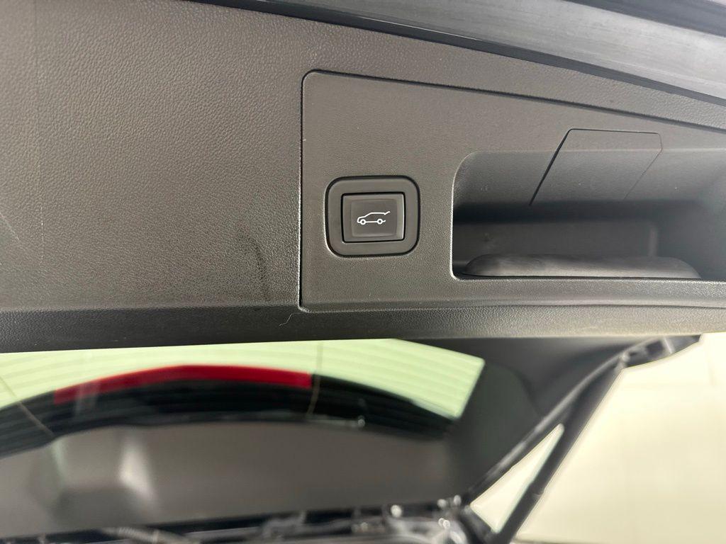 صورة مصغرة 33 لـ 2023 Cadillac XT5 PREMIUM LUXURY