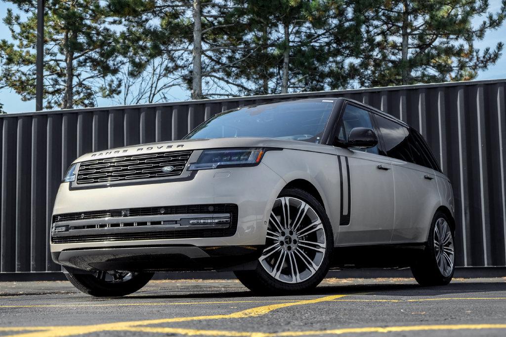 New 2026 Land Rover Range Rover P400 SE 7 Seat