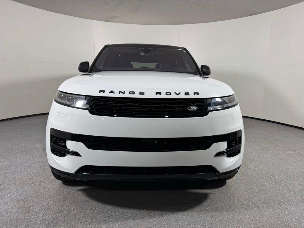 صورة 2 لـ 2023 LAND Rover RANGE ROVER SPORT SE