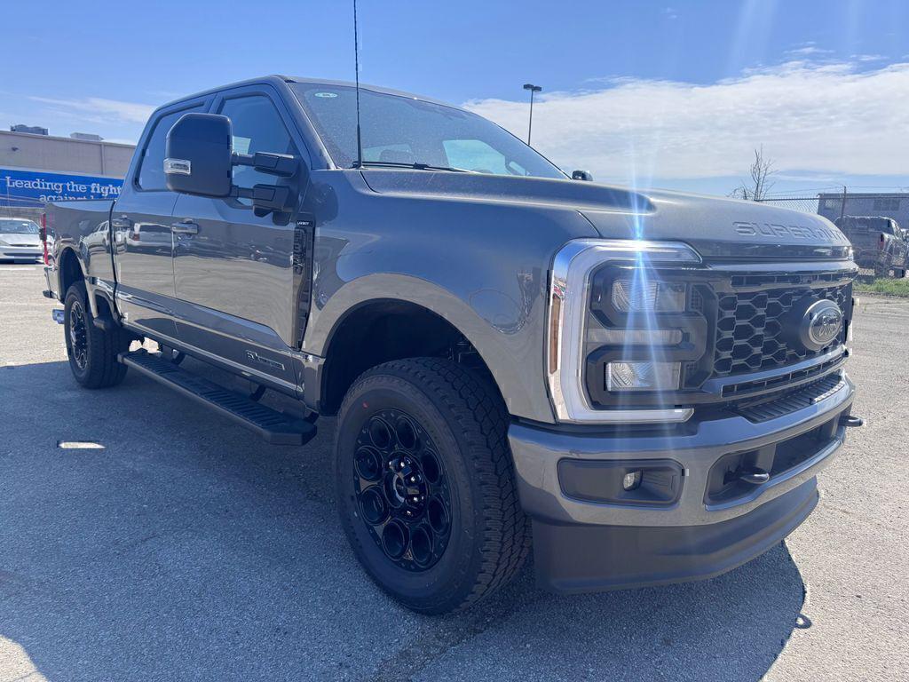2026 FORD F-350 LARIAT 照片 10