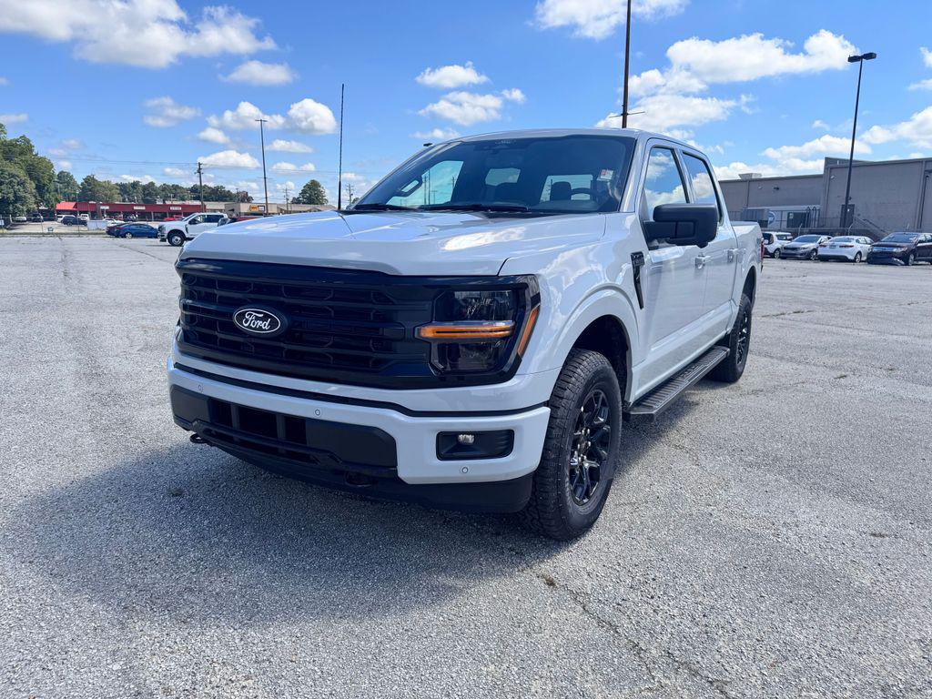 صورة 3 لـ 2026 FORD F-150 XLT