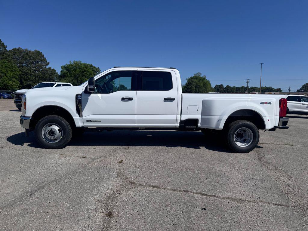 2026 FORD F-350 XLT — фото 4