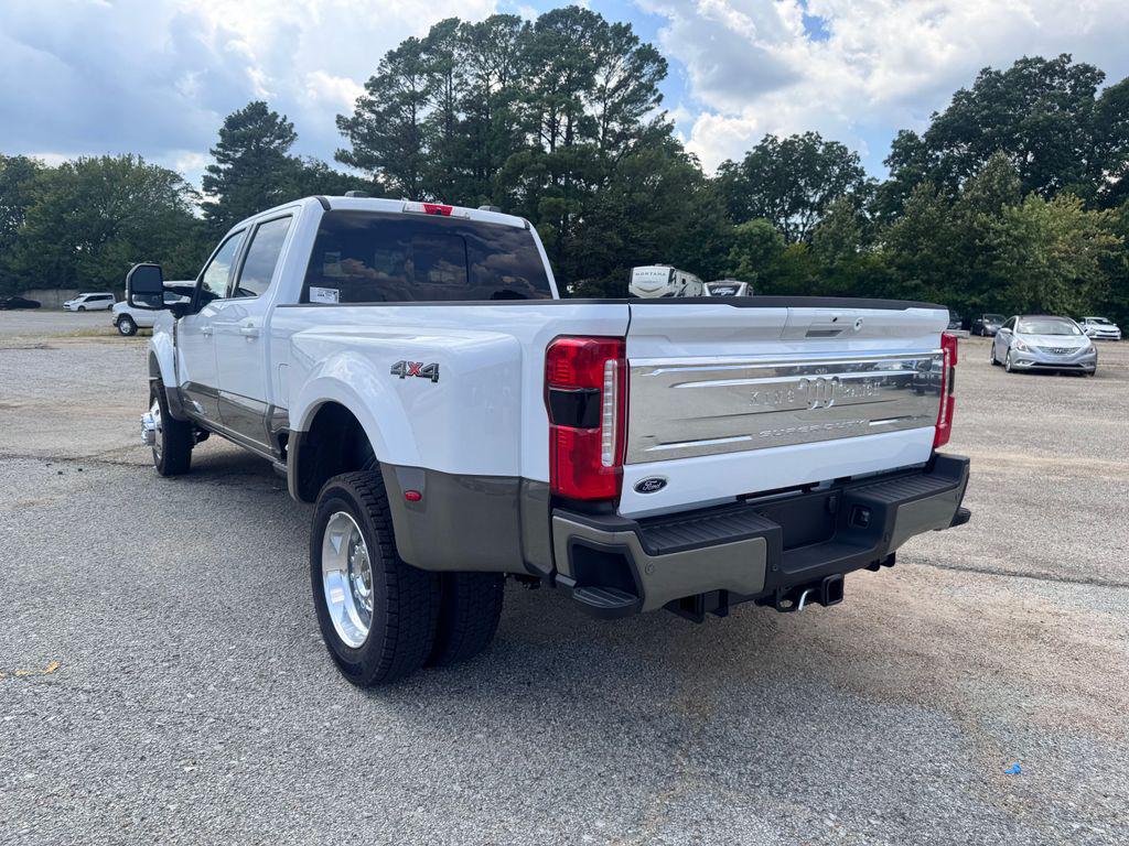 2026 FORD F-450 KING RANCH — миниатюра 5