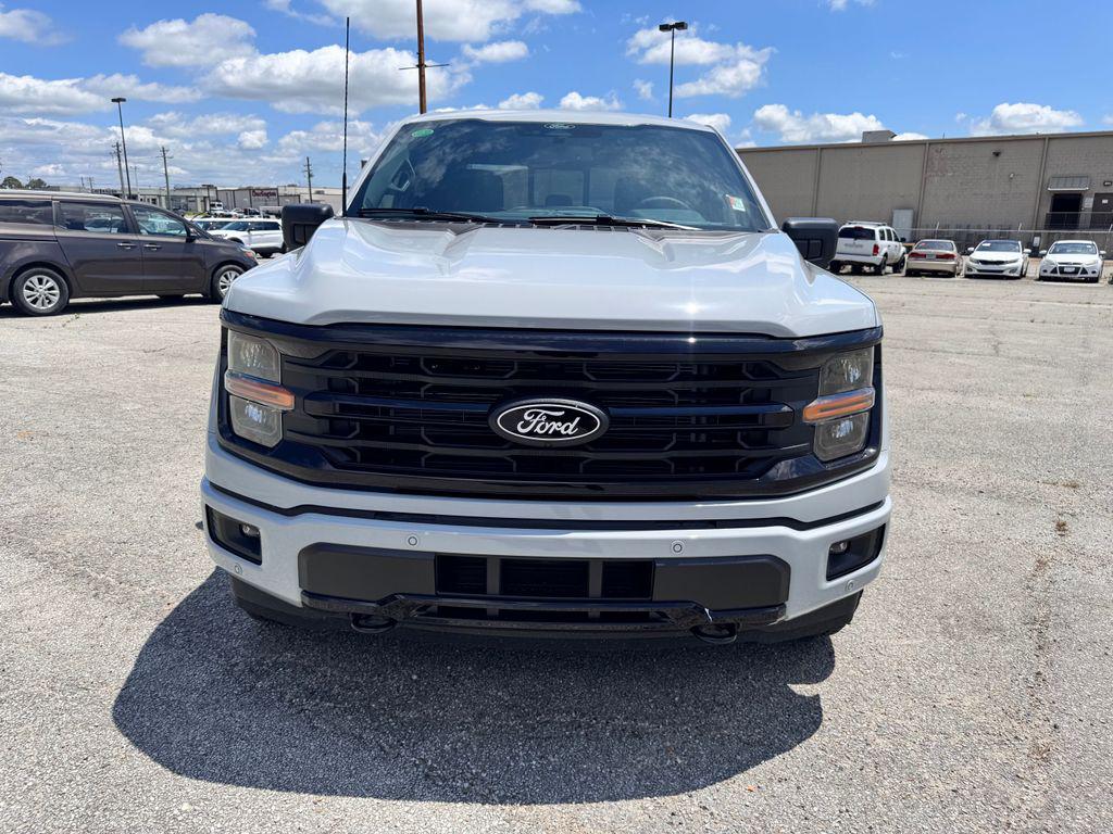صورة 2 لـ 2026 FORD F-150 XLT