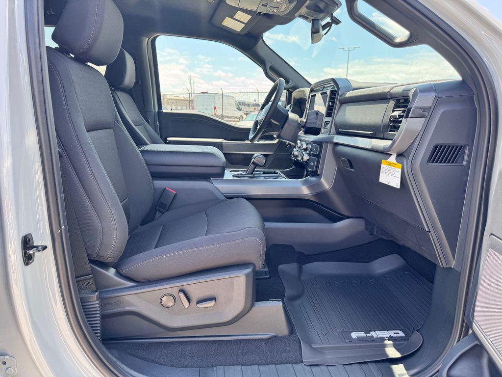 صورة مصغرة 16 لـ 2026 FORD F-150 XLT