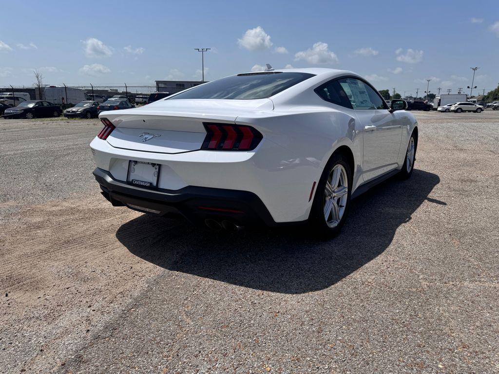 صورة 7 لـ 2026 FORD MUSTANG ECOBOOST PREMIUM