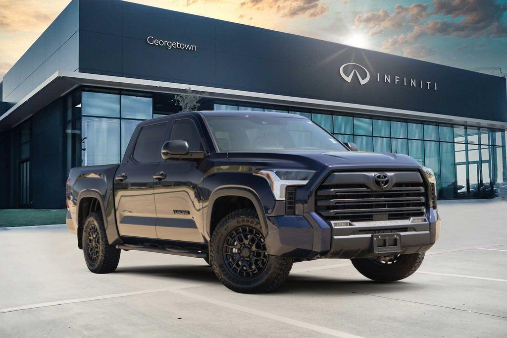 صورة 1 لـ 2025 Toyota TUNDRA SR5