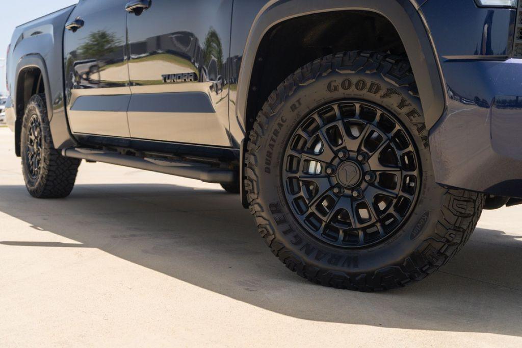 صورة 3 لـ 2025 Toyota TUNDRA SR5