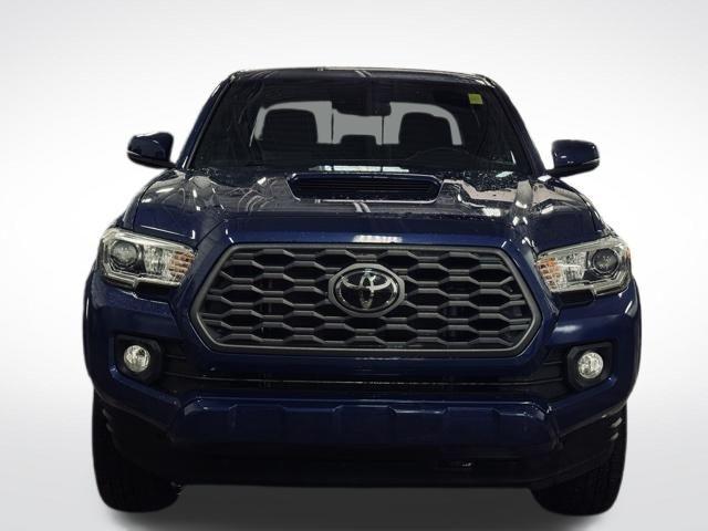 TOYOTA TACOMA - 2