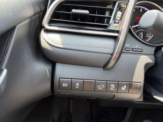 2024 Toyota CAMRY SE thumbnail 19
