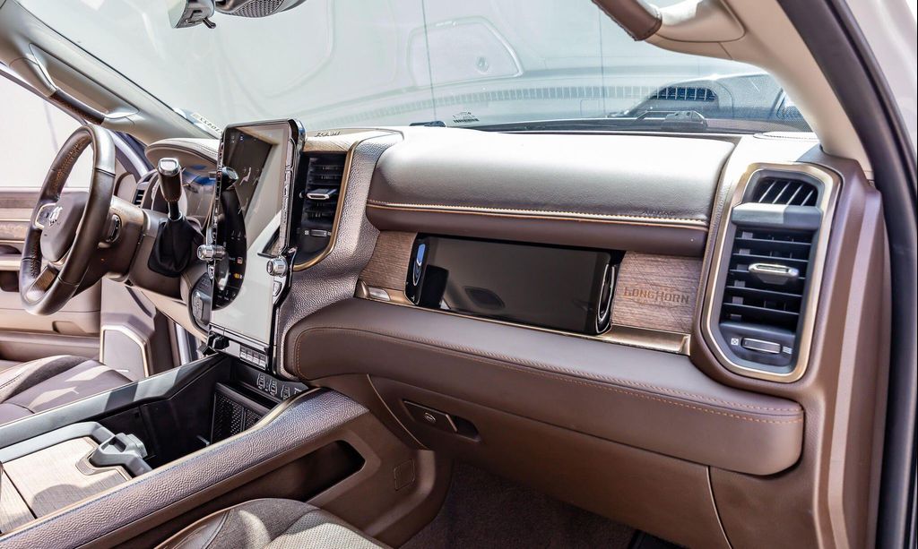 2025 RAM 2500 LONGHORN 缩略图 17