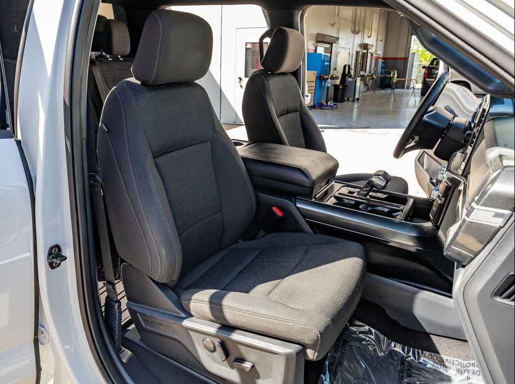 2023 FORD F-150 XLT 缩略图 32