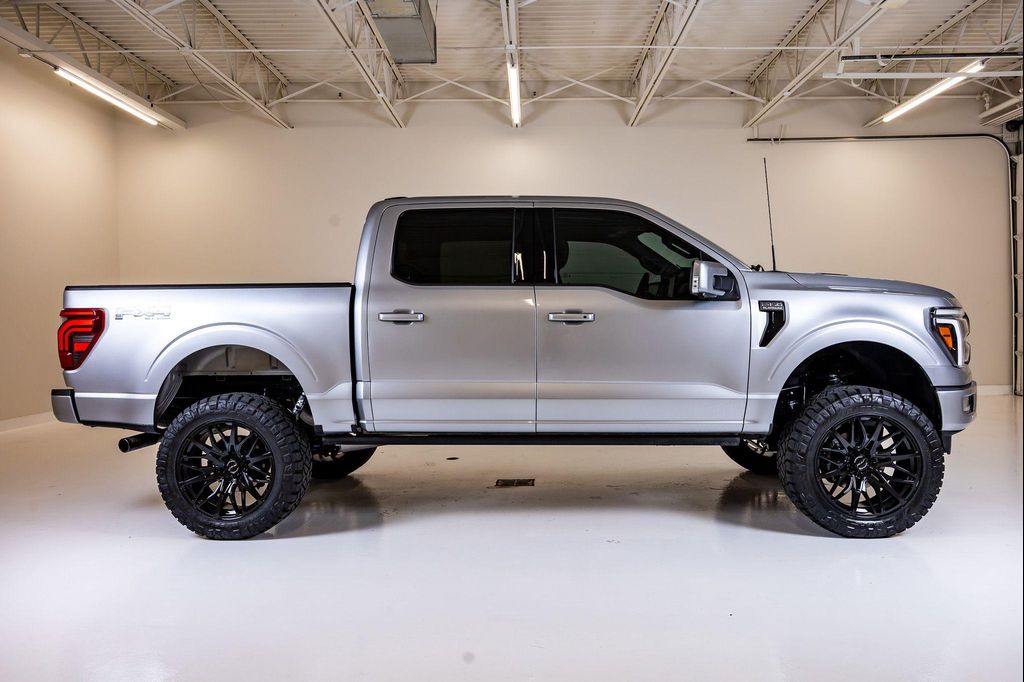 2025 FORD F-150 PLATINUM — миниатюра 11
