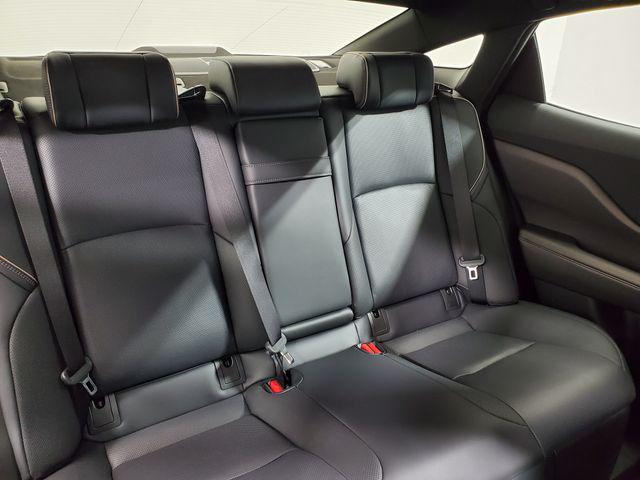 2026 Toyota CROWN NIGHTSHADE EDITION 照片 12