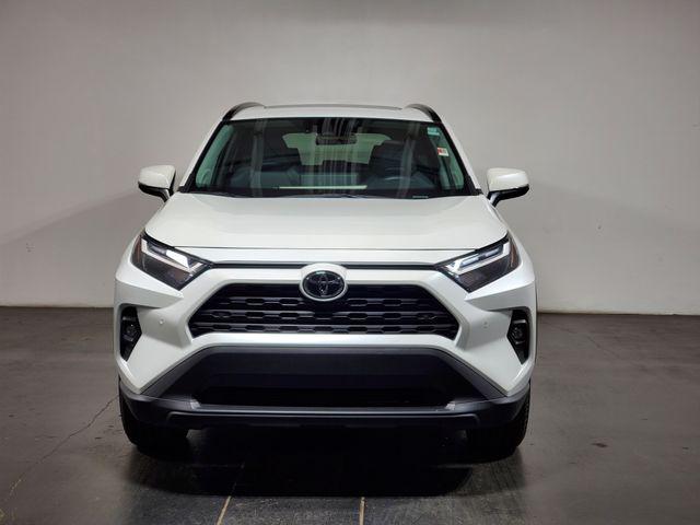 صورة 3 لـ 2024 Toyota RAV4 XLE PREMIUM